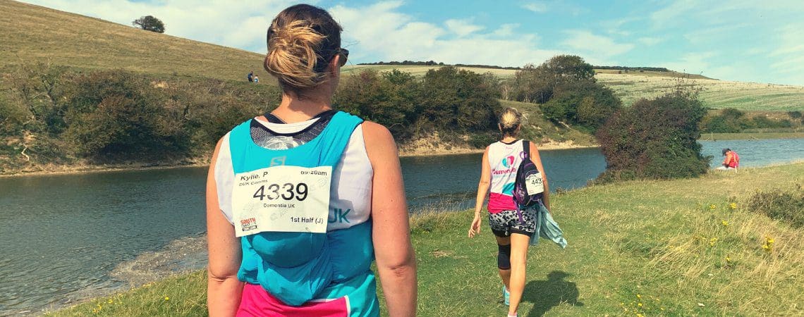 Two runners in the countryside