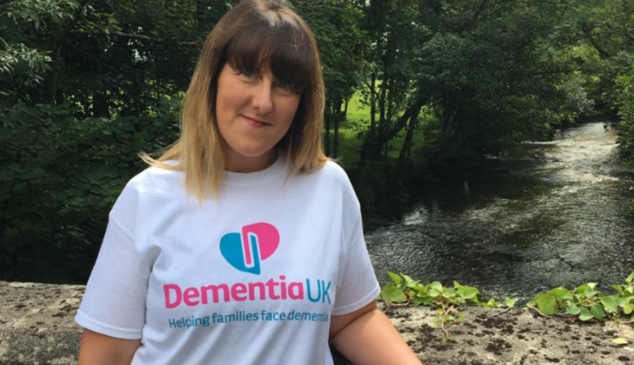 Fundraiser wearing a Dementia UK t-shirt